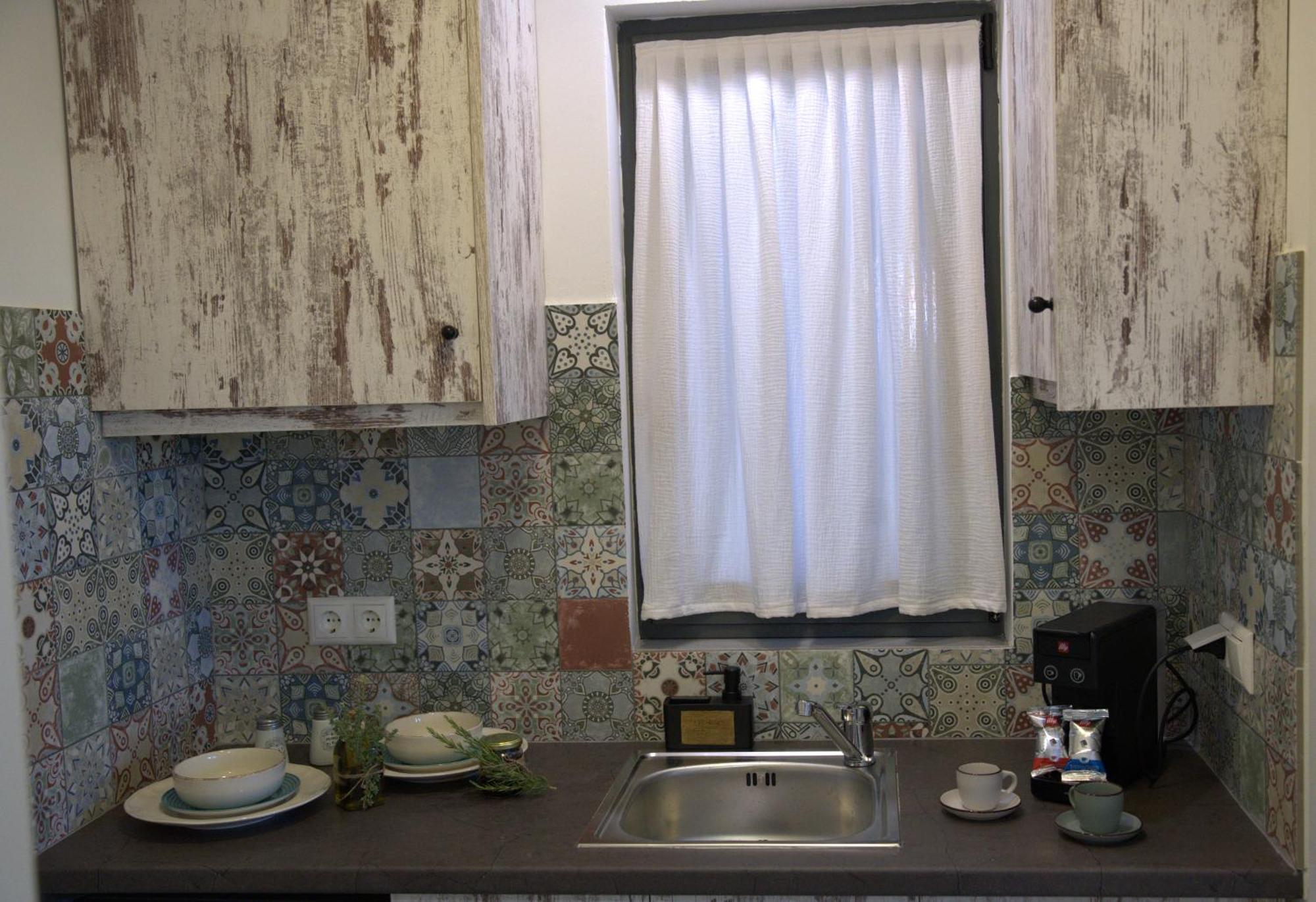 Alki'S Stories Apartment Kalamata Exterior photo